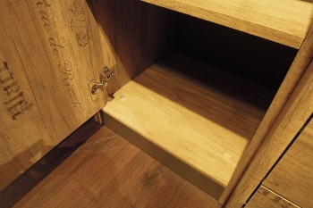 Шкаф для белья «Пилигрим» (Дуб Каньон светлый, Фон серый) в Канске - kansk.mebel54.com | фото